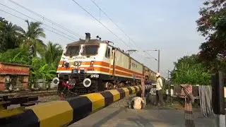 Dangerous & Fastest Loco Hauling Trains flat 110 kmph Speedy encounter At Railgate