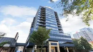 1309 North Wells Street, CHICAGO, IL Presented by Chris Stefani.
