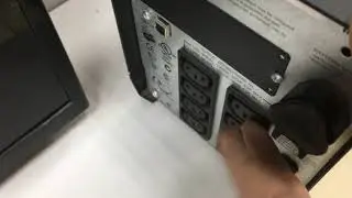 Источник бесперебойного питания APC Smart-UPS 1000