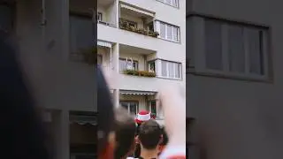 Fans feiern mit Super-Opa #gEMma #gemeinsam&ouml;sterreich #euro2024