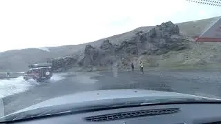 F26 Iceland  - gravel road