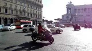 Crazy Rome Traffic Intersection - Piazza Venezia