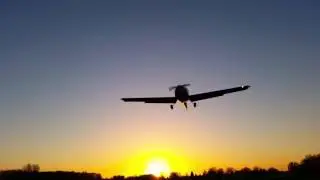 Sunset Fliegen -  