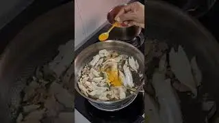 Scrambled fish😳😳 why not🤪🤪 #food #foodie #foodlover #asmr #shorts #shortsvideo #easy