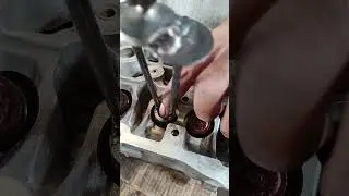 Engine    #head    #valve     #lock   #fitting    #easy       #tricks #automobile #lathemachine