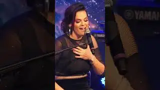 M&uacute;sica Feel, Interpretada por Daniela Firme Junto com a Banda Rock Beats
