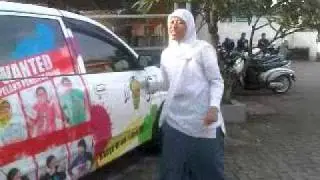 98.7Genfm Tantangan Tiket Avril Lavigne di Burger & Grill 6 Mei 2011 (Pemenang 2).3GP