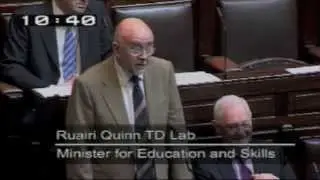 Minister Ruairi Quinn taking Leaders' Questions in the D&aacute;il