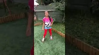 Ma s&oelig;ur est trop forte au foot #ronaldo #messi #mbappe #football
