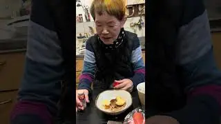 明日13日火曜日心斎橋ロフトプラスワンウエスト19時スタート！ハナゲのおばちゃんとお待ちしてます！会いに来てください
