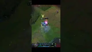 Bro Outplayed Himself 😐  #leagueoflegends #leagueclip