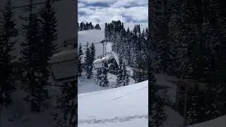 #WinterVibes#SnowDay#SkiResortLife  #MountainEscape#SnowCovered  #TravelGram#NatureIsBeautiful