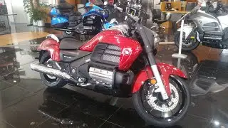 Honda Valkyrie 1800cc luxury heavy cruiser bike review- Urdu/Hindi