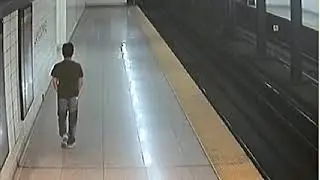 2017 1359042 Subway video of unidentified man at Lansdowne Subway station, Police seek assistance