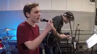 Jared Rand performs 
