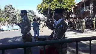Primer desfile en Jun&iacute;n desde marzo 2020: En homenaje a los ca&iacute;dos en Malvinas y veteranos de Guerra