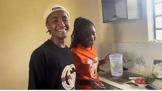 Adorable🥴 cooking lunch together with ariane Dashian,goddyhunch anakulia chakula Jikoni🙄!!