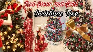 TRADITIONAL RED GREEN AND GOLD CHRISTMAS TREE 🎄