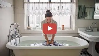 2 Easy Ways  To Wash Clothes in Bathtub (Stress-free)