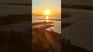 Golden Flight to Jetty Island &ndash; Sunset Journey from Everett Marina in 4K | DJI Mini 4 Pro