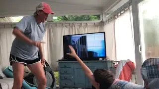 Broken TV prank on mom 😳 😡