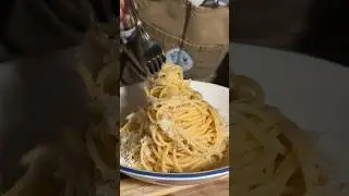 Midnight Spaghetti - Aglio, Olio, Peperoncino e Pomodoro Secco