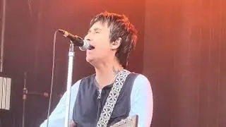 Johnny Marr - Somewhere (Here Comes The Sun Intro) - Bedford - 6/7/24