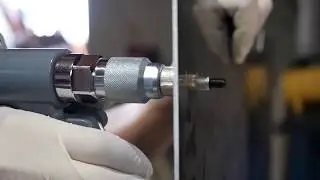Pneumatic rivet nut tool