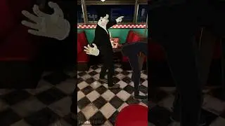 Gojo can&rsquo;t  bend over anymore with that BBL 😭😂 #anime #jujutsukaisen #vrchat #viralvideo