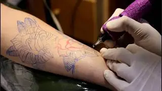 INSANE BLACK AND GRAY ROSE TATTOO!!!! using pentype cartridge machine