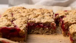 Raspberry Oatmeal Breakfast Bars Recipe