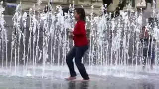 Victoria Square Adelaide Australia / Slow Motion