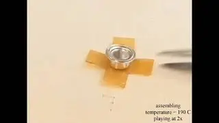 Liquid crystalline epoxy networks with exchangeable disulfide bonds
