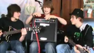 Rock Talk, Band Gear: Amps, Berhinger 31 watt.