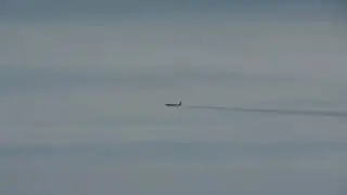 Самолеты на эшелоне 201606