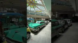 📍Al Serkal Building, Deira #DubaiHiddenGems #VintageCarsDubai #FreeThingsToDoDubai