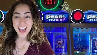 This coin pusher has Pearls inside of it!