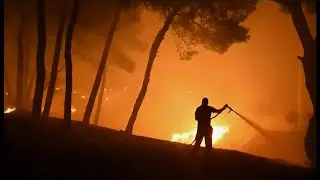 Weather Events 2021 - Wildfires - high alert & fleeing (Greece) (11) - ITV&BBC News - 7 August 2021