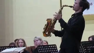 соло на саксофоне.  андрей дельцов