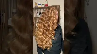 just accidentally discovered the best heatless curls of my life😭🩷