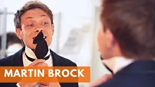 College Magician: Martin Brock: 1-800-993-NEON