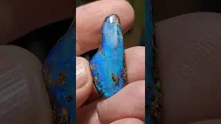 Boulderopal  #crystals #gemstone #gemquality #opal #minerals #gemsnjewellery #opalicious #gems