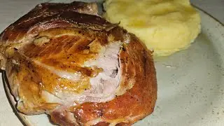 ПЕЧЕНА СВИНСКА ПЛЕШКА С КАРТОФЕНО ПЮРЕ