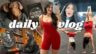 DAILY VLOG | getting a new book (Fourth Wing!), handstand workout at my calisthenics gym,chatty vlog