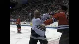 Komets David Starenky vs. Arizona Sundogs Adam Smyth 2011-2012