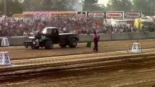 Truck Pull Super Modified Four Wheel Drive 