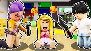 Rodzina HUNTRIX vs SAJA BOYS w Roblox Brookhaven