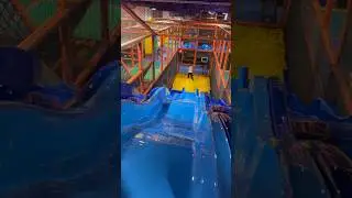 С дочками 👩&zwj;👧&zwj;👧 в КЕРУЕН парке 🛝 играем, прыгаем, веселимся 🤪 Астана Казахстан 🇰🇿