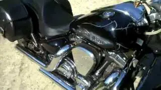 Yahama Road Star 1700 Exhaust Sound! LOUD