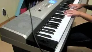 Rihanna - Diamonds/M83 Midnight City (HQ piano cover)